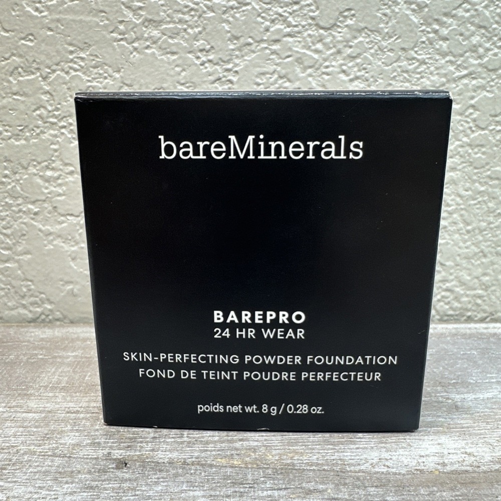 $21 🌙 Bare Minerals BarePro 24 Hr Powder Foundation Light 20 Neutral NEW
